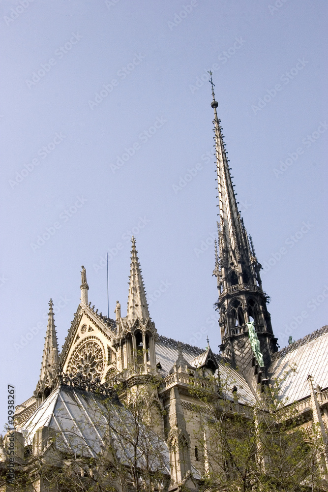 toiture de la cathédrale notre dame - paris toiture de la cathédrale notre dame - paris