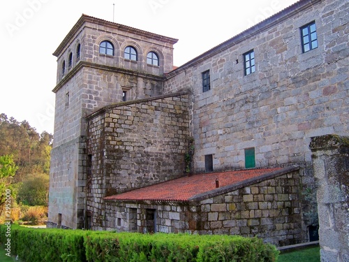 monasterio de san clodio photo