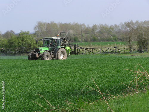 0952 - epandage de pesticides