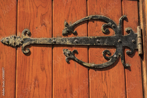 antique hinge