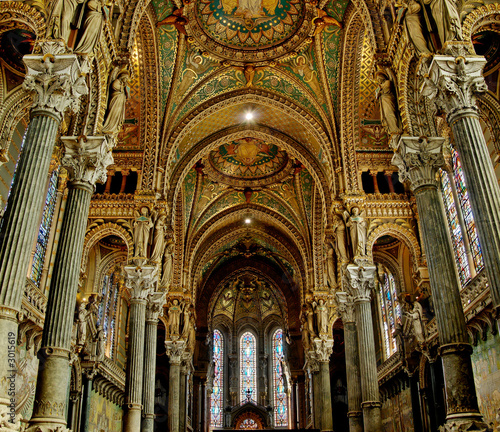 fourviere basilica nave - lyon - france © jakezc