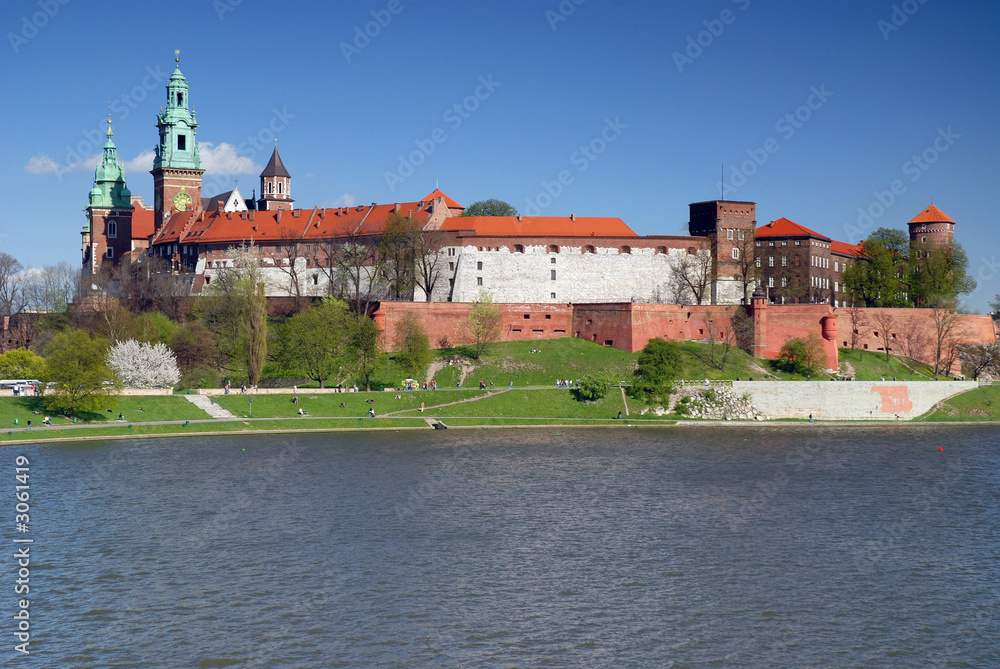 Naklejka premium Wawel - Royal castle over the Vistula River in Krakow (Poland)