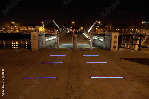 Photography sean o' casey bridge in dublin at night
