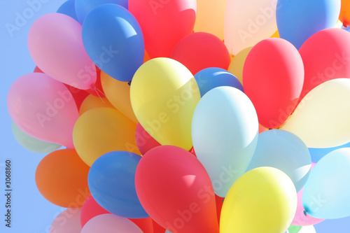 ballons multicolores