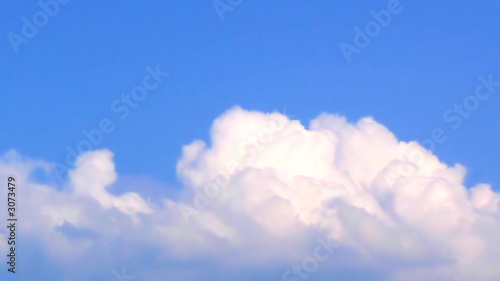 ciel bleu et nuages