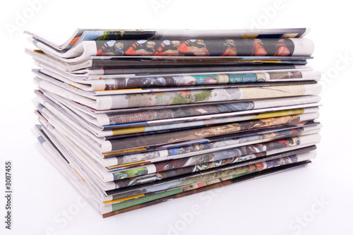 newspaper_pile_04