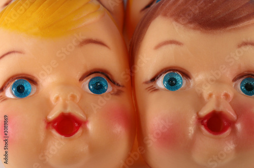 Fotobehang plastic doll faces