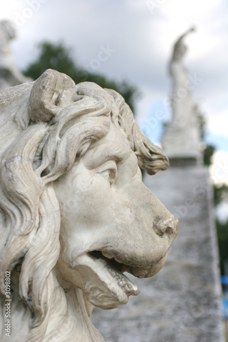 antique sculpture, head of the lion