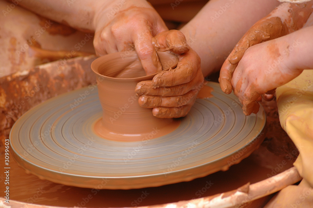 mains et poterie 2