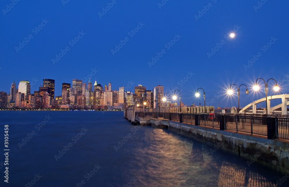 Fototapeta premium high-rise office building