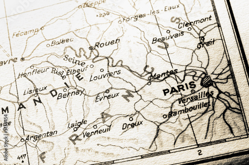 france map with paris