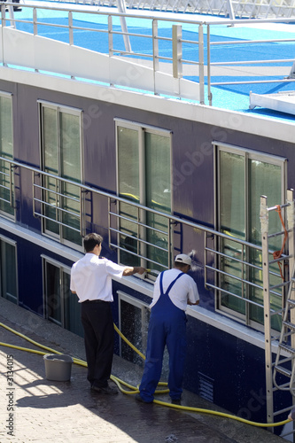 cleaning a cruise boat