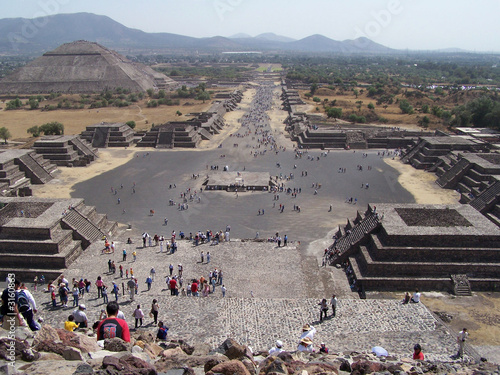 the lost city teotihuacan.