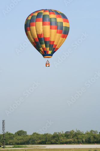 Hot air balloon © Celso Diniz
