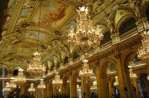 lustre and ceiling - baroque design