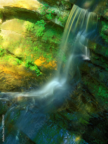 Fototapeta Naklejka Na Ścianę i Meble -  waterfall at hocking hills