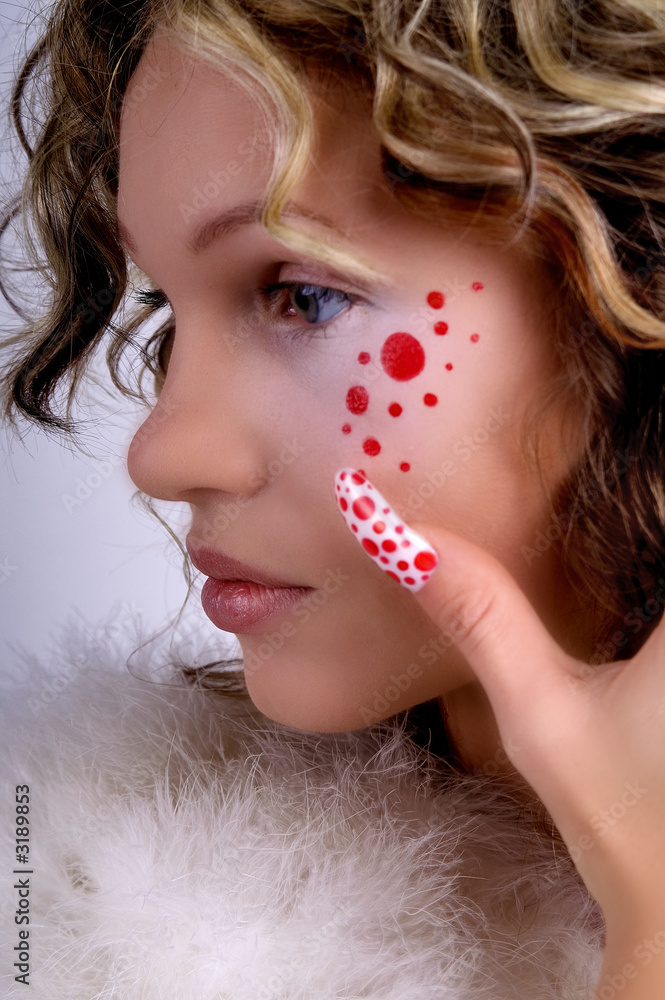 Fashion Frau mit Nägel und Visagistik Poster Porträt Nahaufnahme Fashion Frau mit Nägel und Visagistik Poster Porträt Nahaufnahme