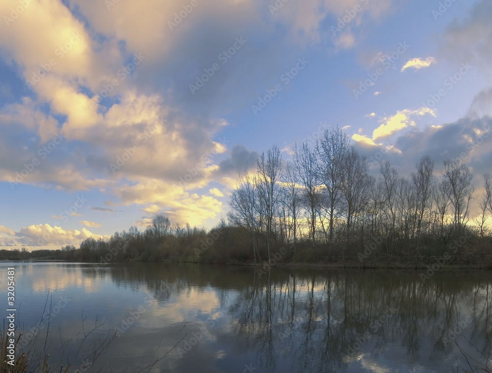 Fototapeta premium arrow valley lake