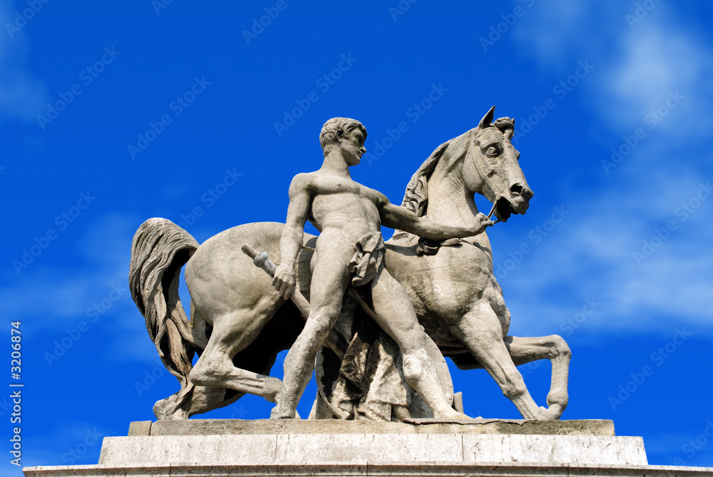 paris, statue on trocadero bridge paris, statue on trocadero bridge