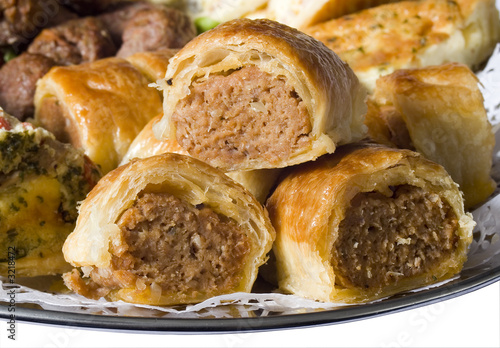 mini sausages rolls
