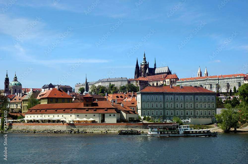 Obraz premium castle in prague and a church