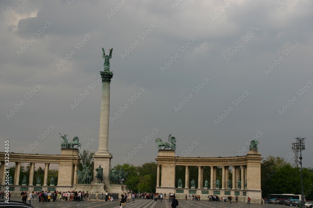 budapest peace monument