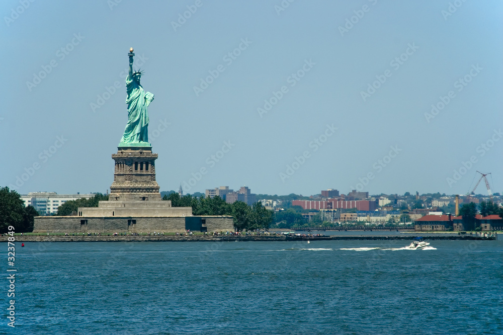 statue of liberty 2