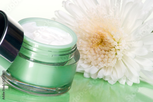 moisturizing face cream