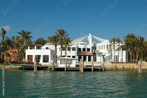 white mansion front