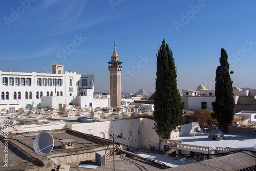 medina di tunisi photo