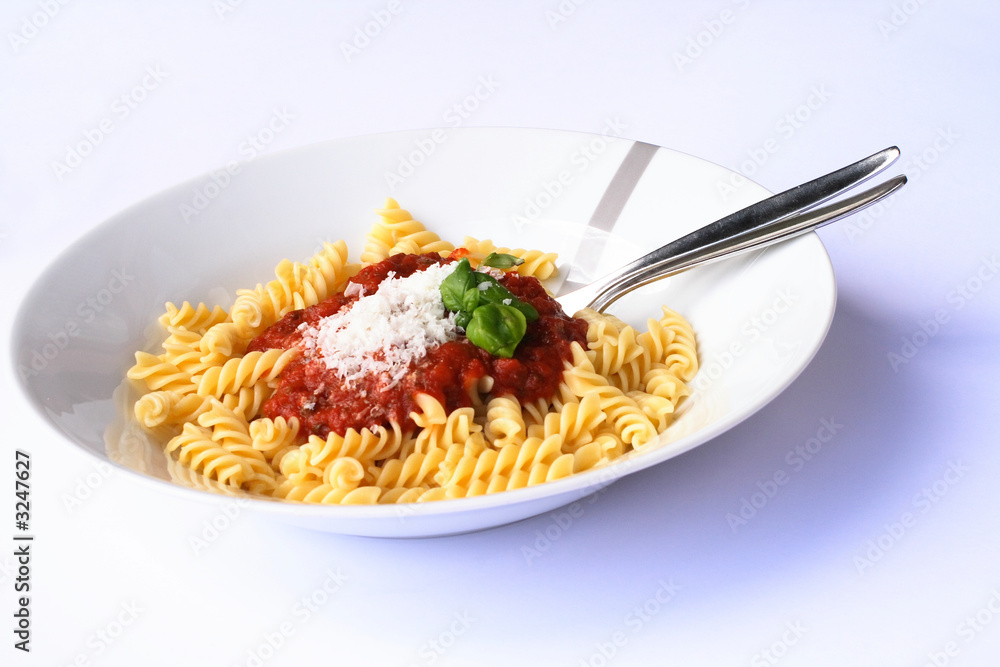 Wie Viel Kalorien Hat Ein Teller Nudeln teller nudeln Stock-Foto | Adobe Stock