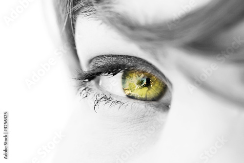 oeil regard de femme jaune or argent euro photo