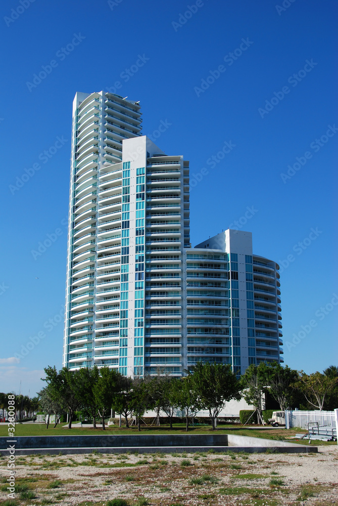 modern residential construction in miami