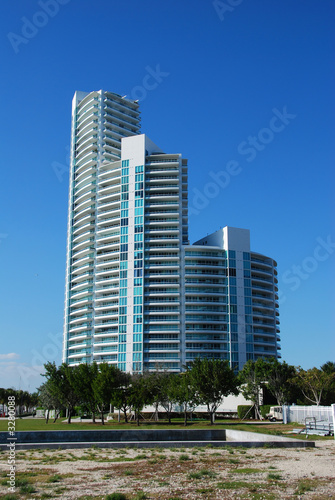 modern residential construction in miami