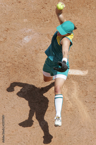 softball overhead 01