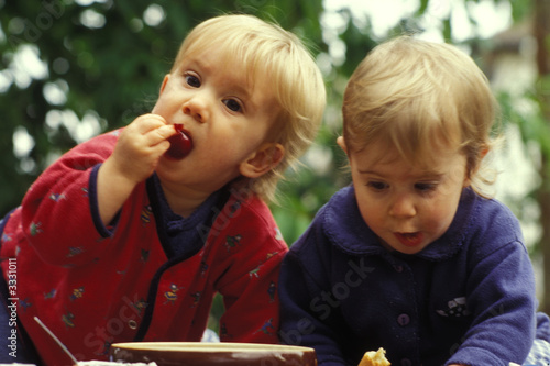 Obraz na plátně enfants jumeaux
