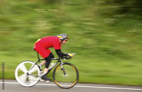 Fototapeta Naklejka Na Ścianę i Meble -  motion blurred racing cyclist