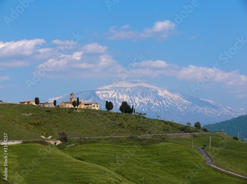 il borgo di san giuliano e l'etna photo