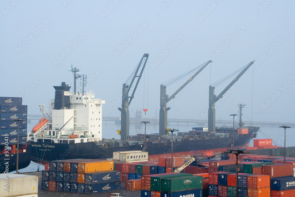 Fototapeta premium containerhafen