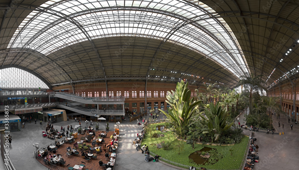 Naklejka premium atocha panorama