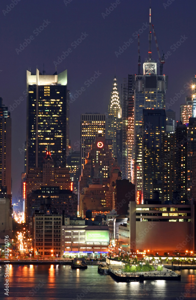 Fototapeta premium manhattan mid-town skyline at night