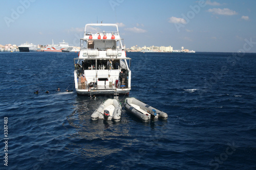 diving boat