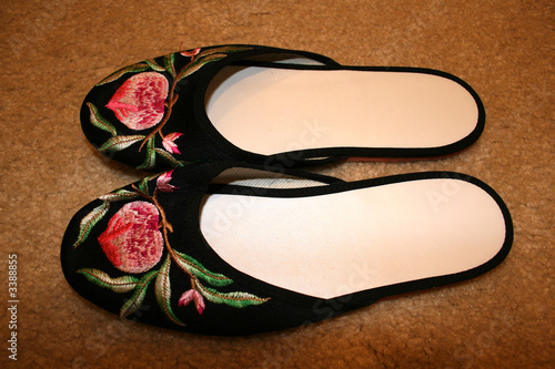 red rose chinese slippers