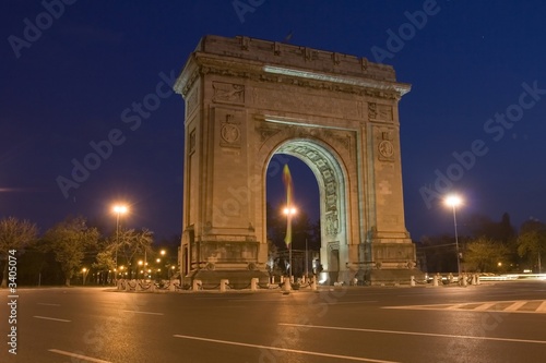 triumphal arch © Tudor Stanica