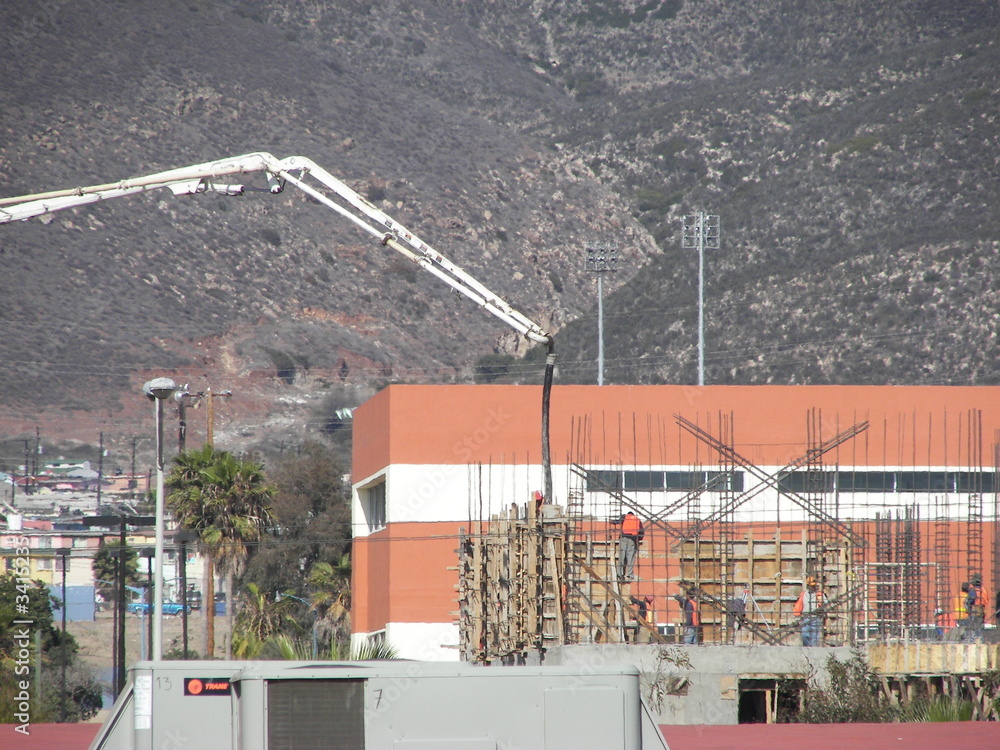 Obraz premium pouring cement