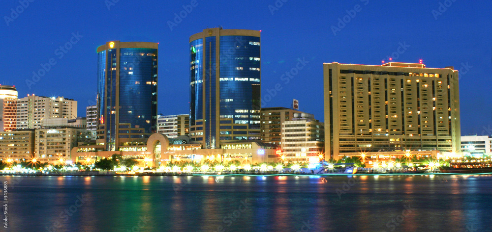 Naklejka premium twin towers, dubai creek, united arab emirates