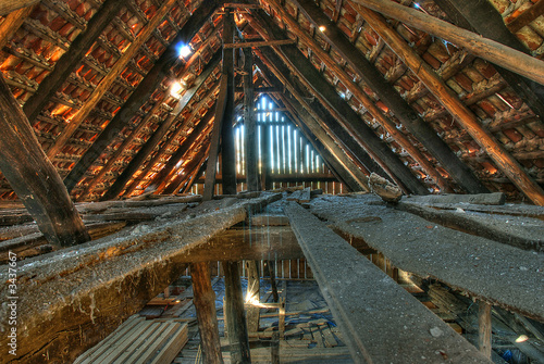 dachboden eines alten bauernhauses photo