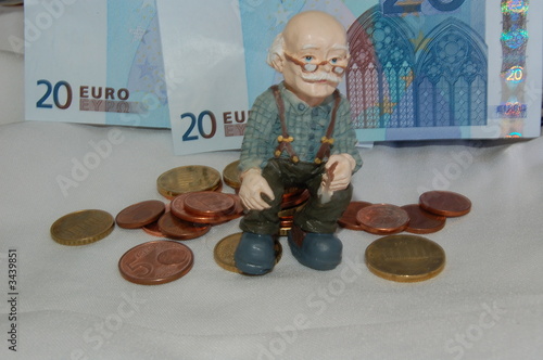 auf dem Geld sitzen