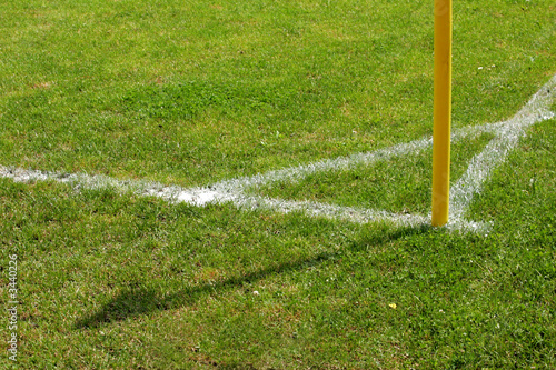 markierter eckbereich auf einem fußballfeld