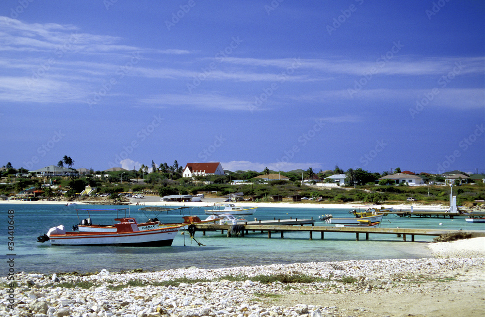 fischerboote nahe baby beach, aruba fischerboote nahe baby beach, aruba